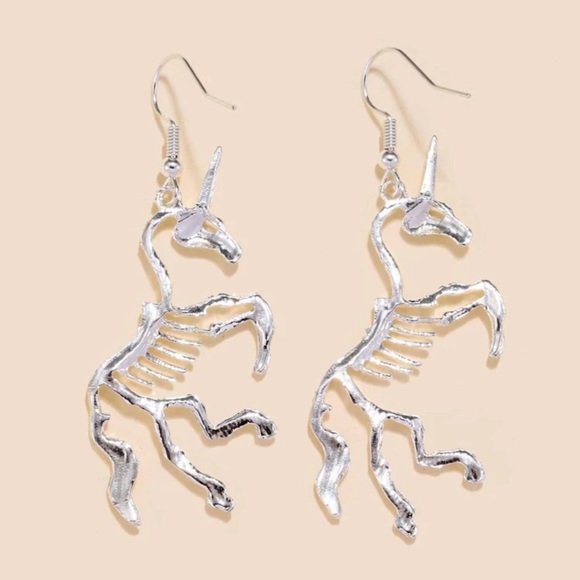 🦄 Awesome Unicorn skeleton drop earrings 💀 - Picture 8 of 12